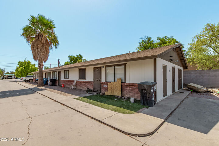 Property Photo: 514 S Bellview -- 1 AZ 85204