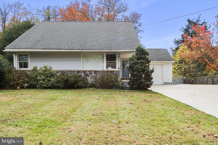 1619 S Bowling Green Drive  Cherry Hill NJ 08003 photo
