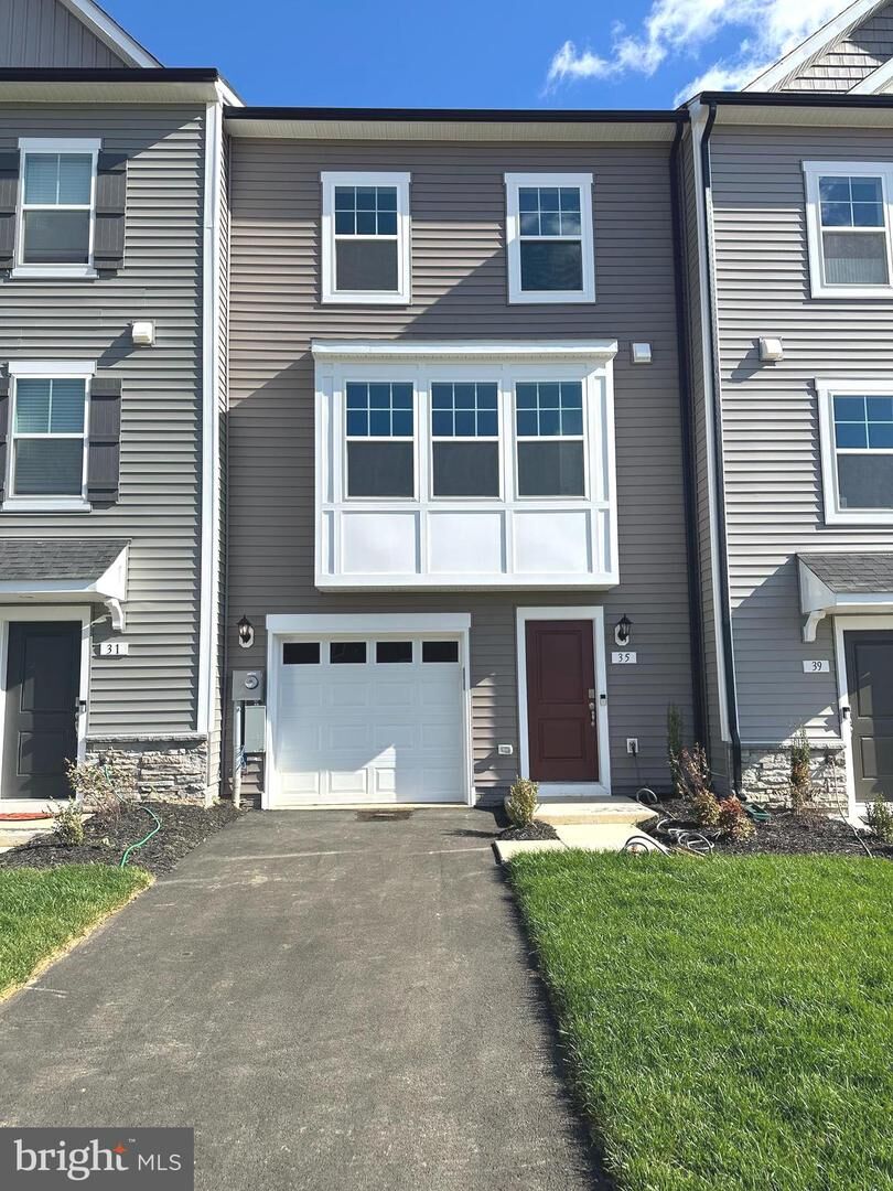 Property Photo: 35 Bolingbroke Way WV 25414