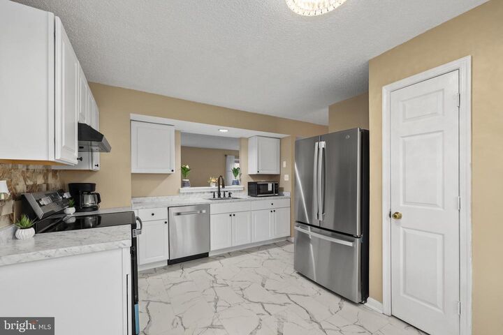 Property Photo:  607 Knollwood Court  VA 22554 