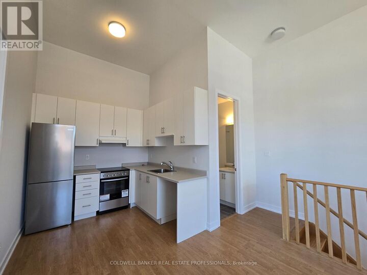 Property Photo: 39 Golden Fern (Coach House) Street ON L6B 0V5