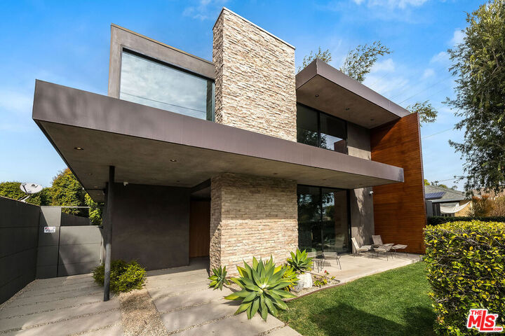 Property Photo:  1385 Palms Blvd  CA 90291 