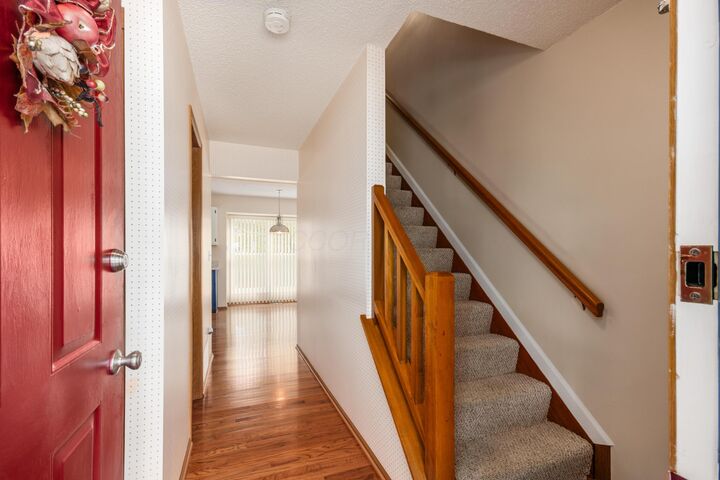 Property Photo:  5147 Aurora Drive  OH 43026 