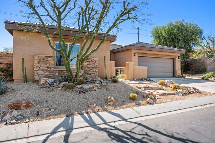 Property Photo: 73853 Mondrian Place CA 92211