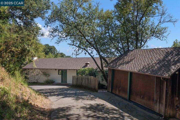 37 La Madronal  Orinda CA 94563 photo