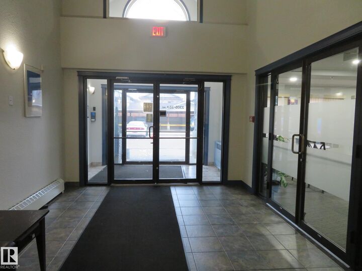 Photo de la propriété:  2305 35A Avenue NW 123  AB T6T 1Z2