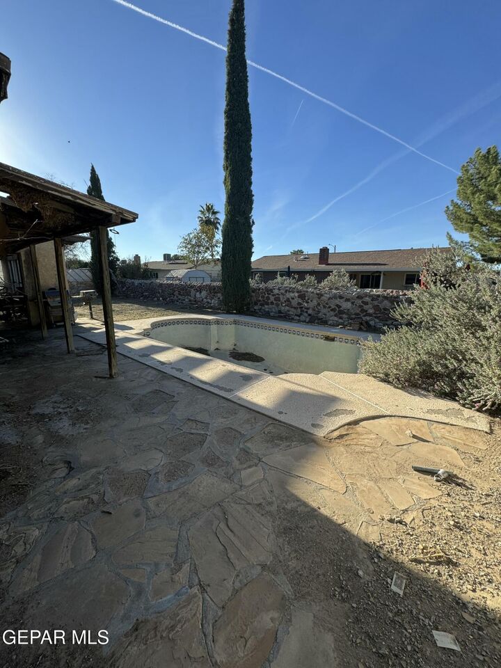 Property Photo: 709 Frontera Road TX 79922