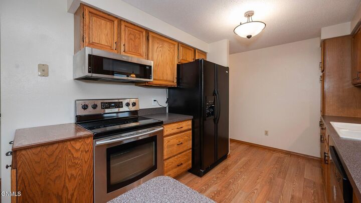 Property Photo:  418 16th Street NE  ND 58523 