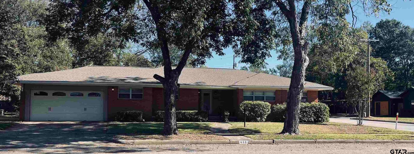 Property Photo: 600 N Johnson TX 75773