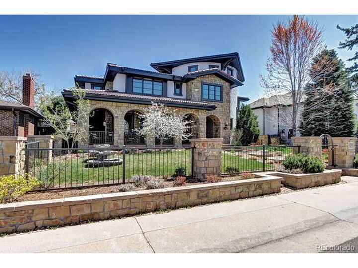 Property Photo: 1030 S Adams St CO 80209