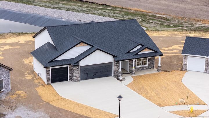 Property Photo:  5599 Broad Fields Cove  IN 46818 