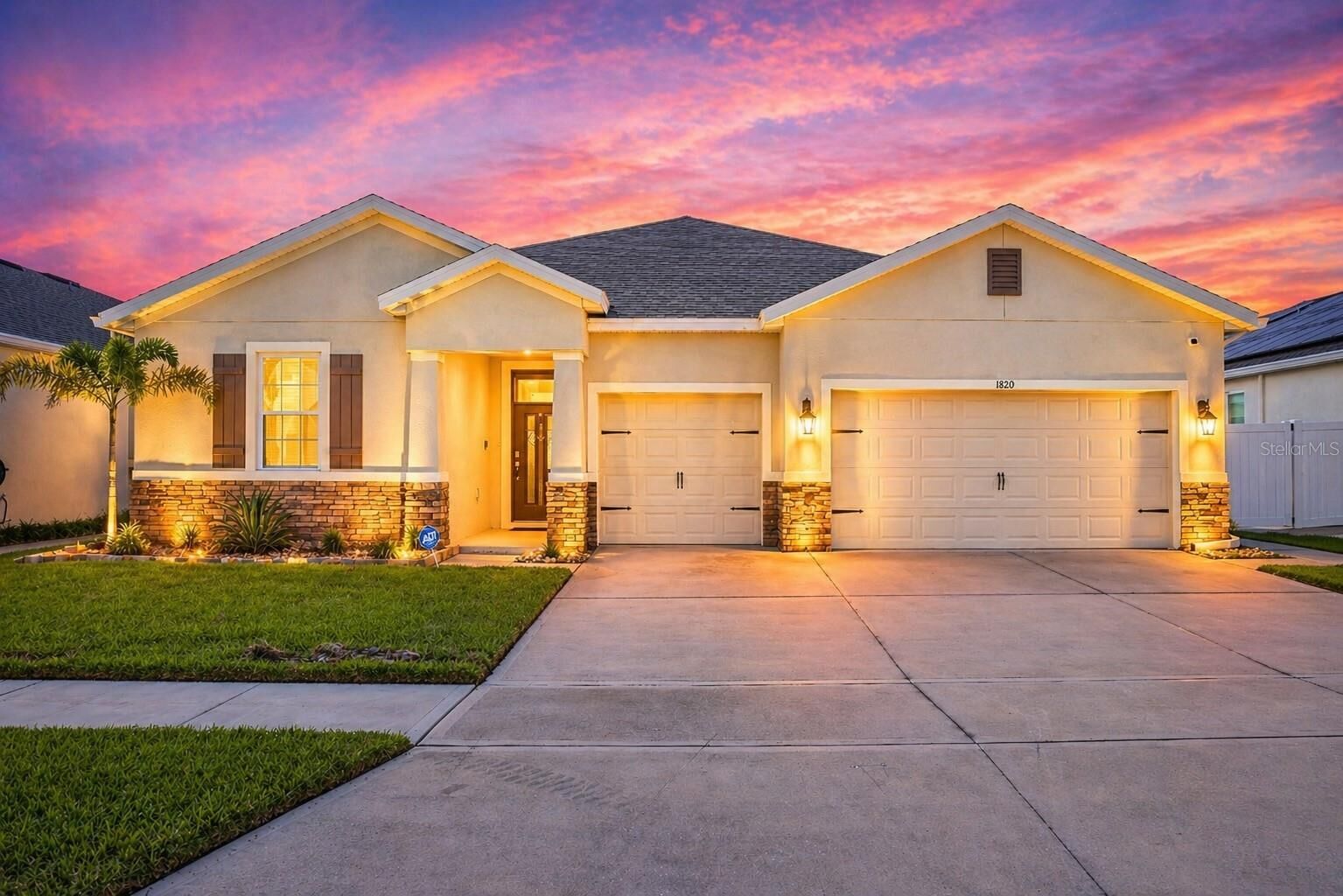 Property Photo:  1820 Veterans Drive  FL 34744 