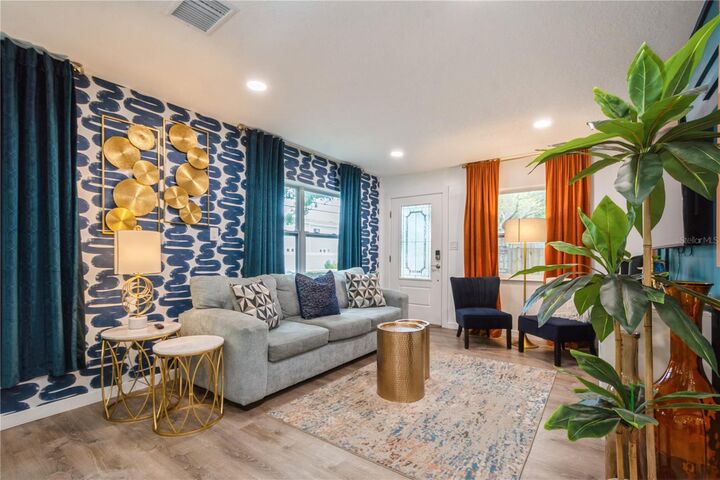 Property Photo: 6225 76th Avenue N FL 33781