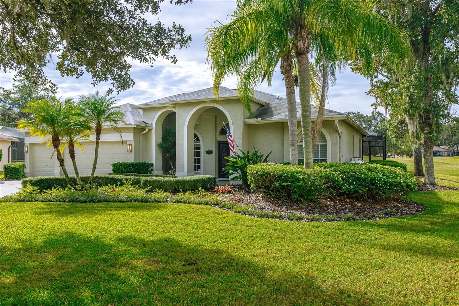 Property Photo: 4992 Augusta Avenue FL 34677