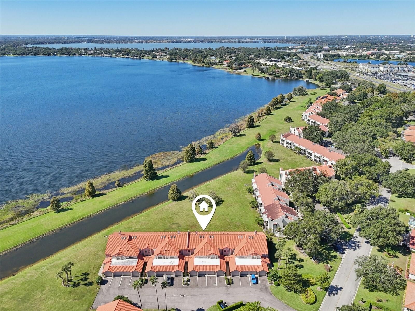 Property Photo: 703 Magnolia Place FL 33884