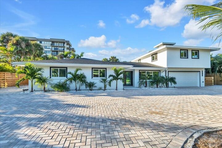 Property Photo:  5624 Cape Leyte Drive  FL 34242