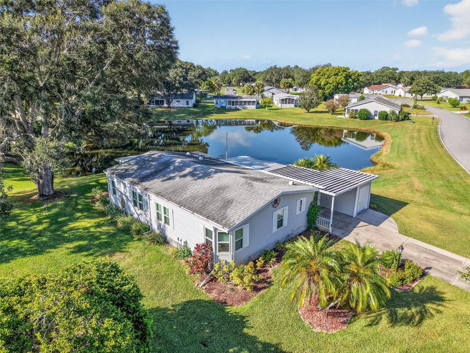 Property Photo: 5140 Desoto Way FL 34748