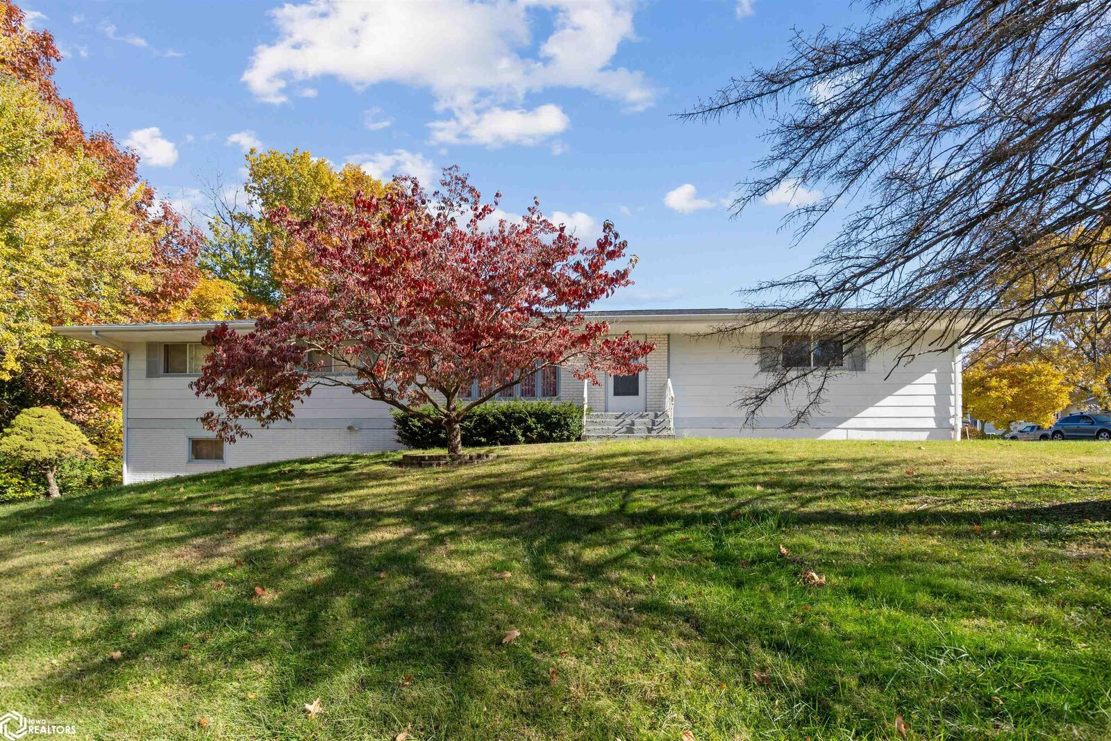 Property Photo:  2612 Sunrise Lane  IA 52601 