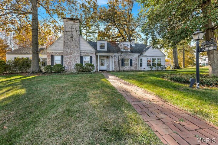 Property Photo:  6 Lamertin Lane  MO 63122 