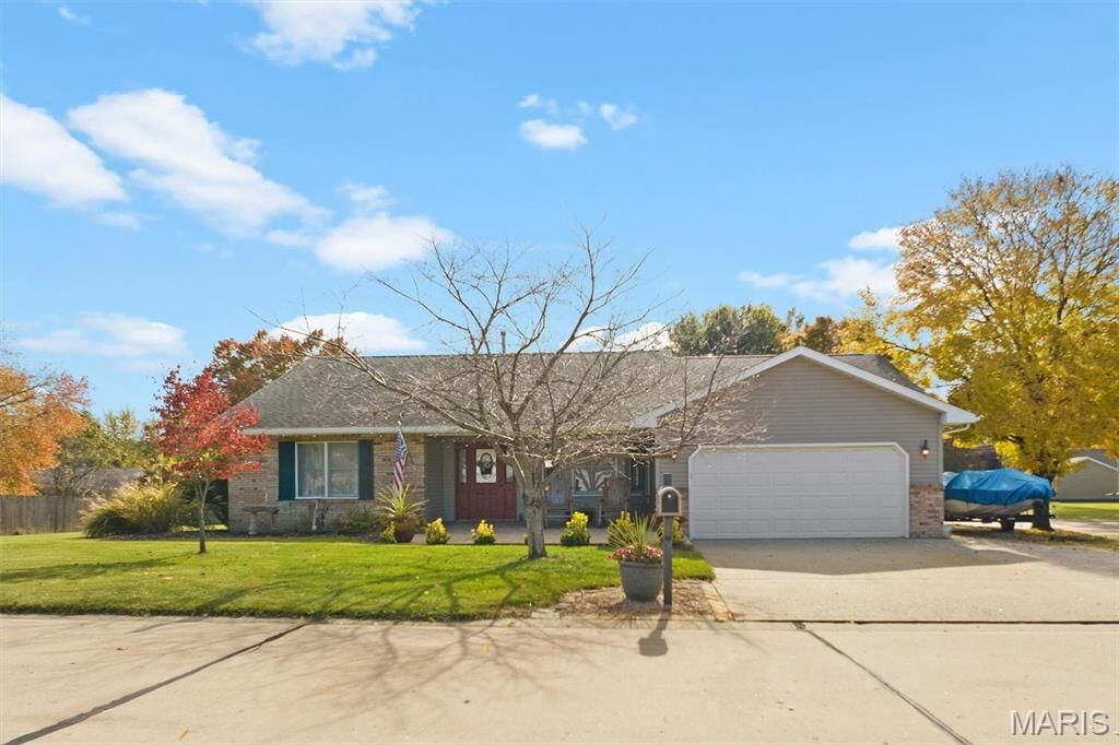 Property Photo:  89 Fox Run Road  IL 62234 