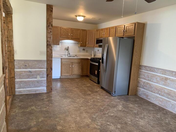 Property Photo:  976 Roseland Dr 2  WI 53040 