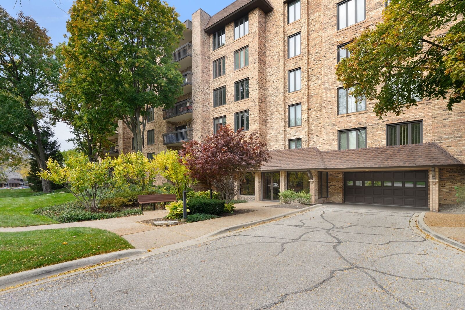 Property Photo: 3810 S Mission Hills Road 204 IL 60062