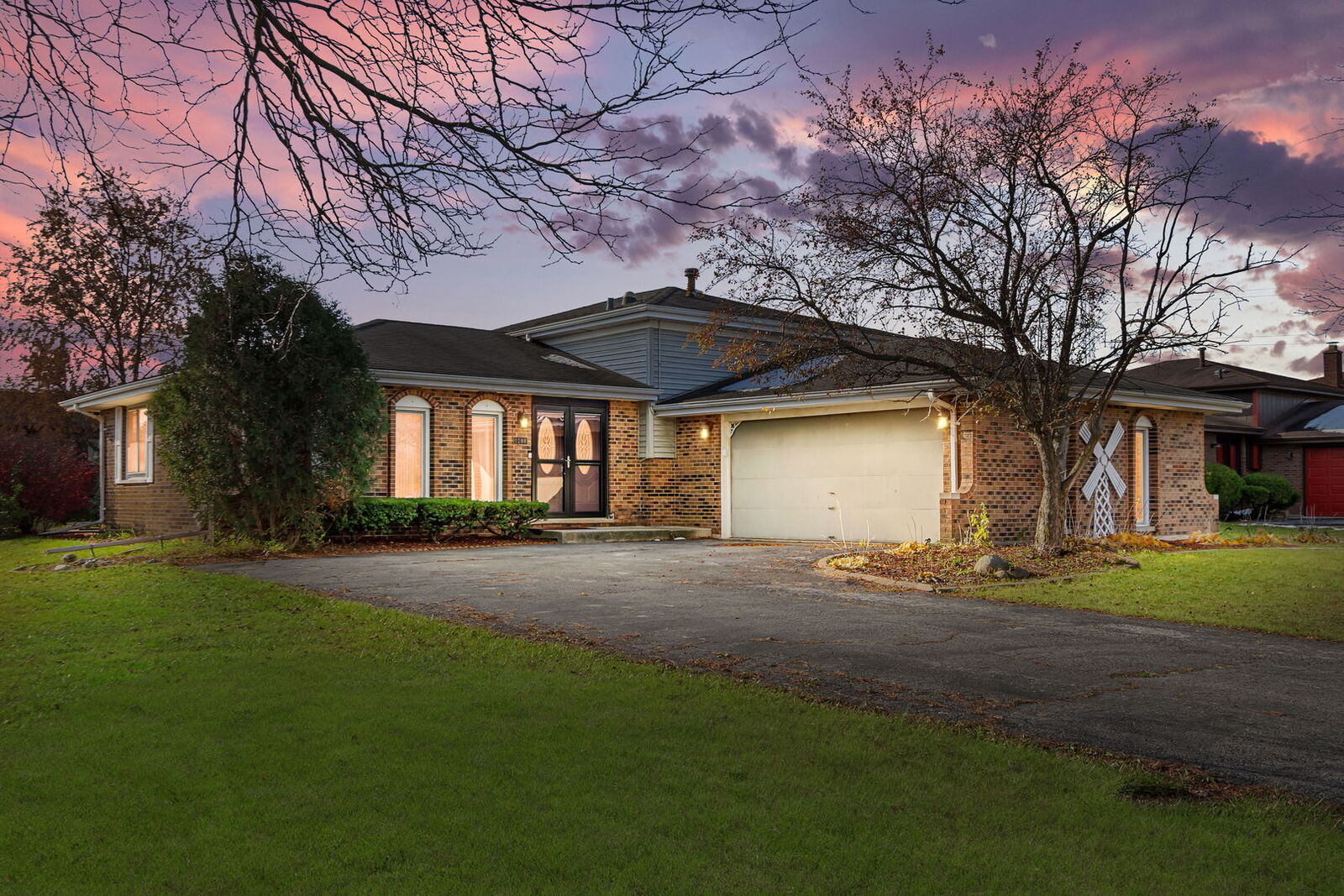 Property Photo: 1200 Jacqueline Drive IL 60417