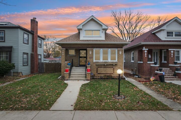 1615 S 20th Avenue  Maywood IL 60153 photo