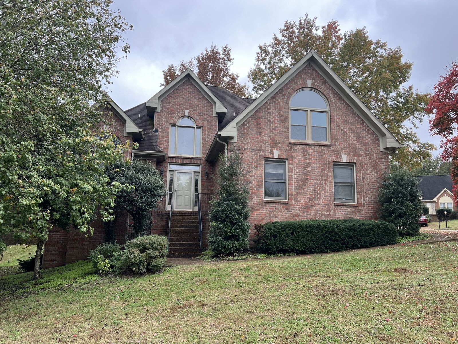 Property Photo: 501 S Lakeridge Pl TN 37214