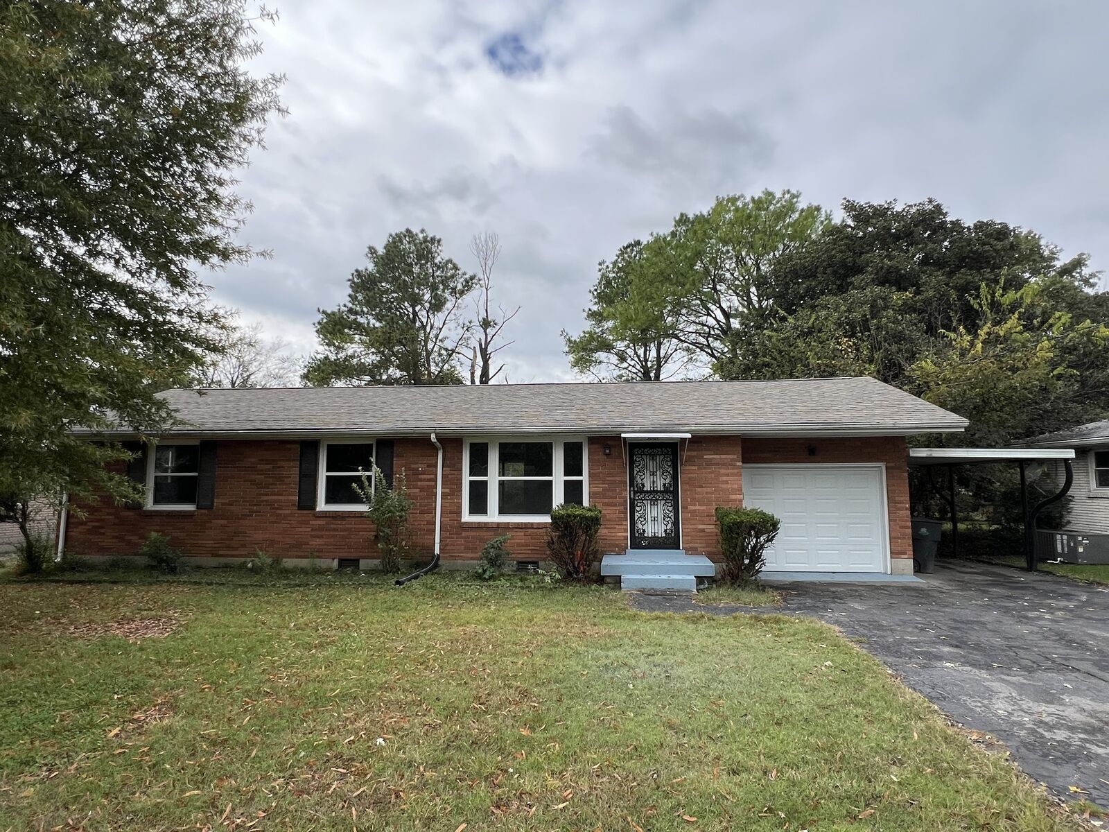 Property Photo: 3061 Richmond Hill Dr TN 37207