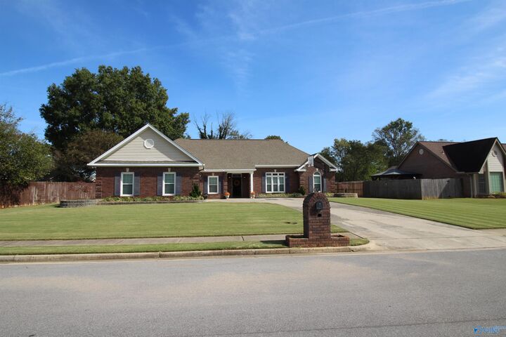 Property Photo: 2340 Villaret Drive SW AL 35803