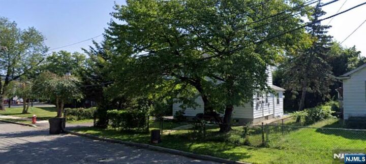 Property Photo:  39 Nordhoff Place  NJ 07631 