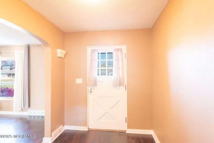 Property Photo:  1613 E 2nd Street  OH 43512 