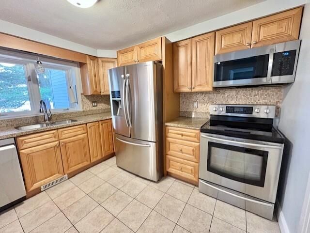 Property Photo:  5 Tsienneto Road  NH 03038 