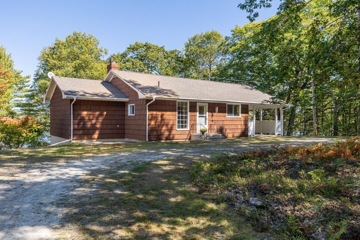 587 Highway 203 — photo 1