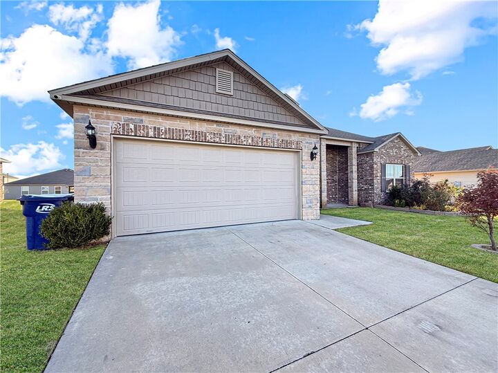 Property Photo:  2403 Maplewood Drive  AR 72745 