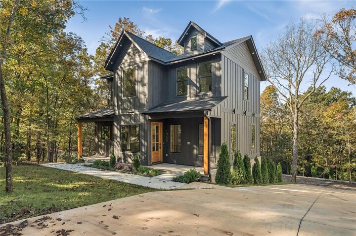 1753 N Walnut Avenue  Fayetteville AR 72703 photo