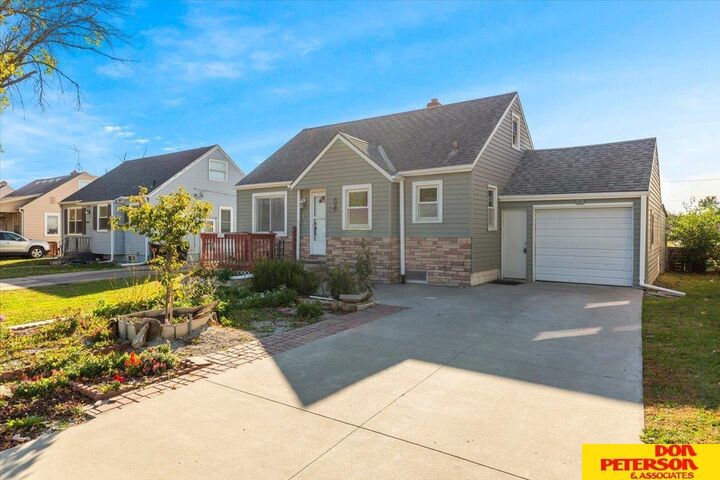 Property Photo: 1343 E 4th Street NE 68025