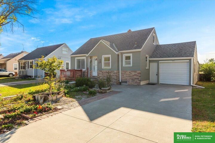 Property Photo: 1343 E 4th Street NE 68025