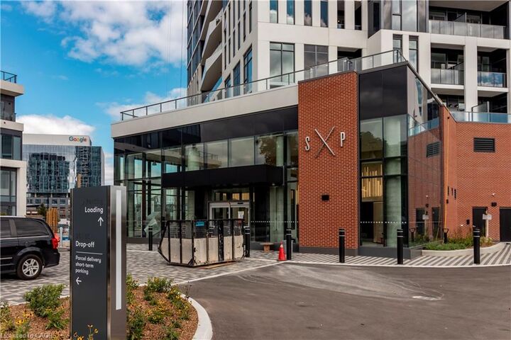 Property Photo: 25 Wellington Street S 2704 ON N2G 0G5