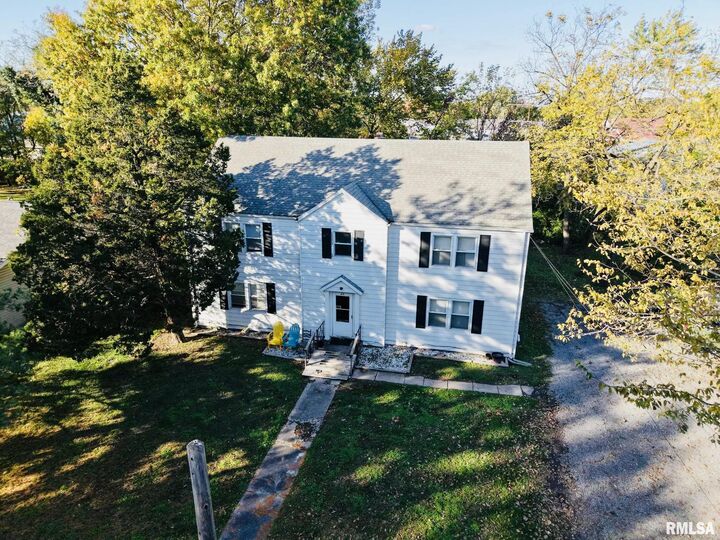 419 E Church Street  Benton IL 62812 photo