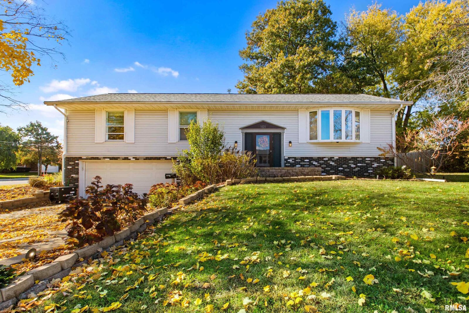 Property Photo: 101 N Oregon Avenue IL 61550