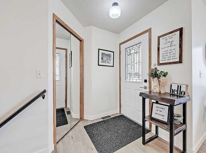 Photo de la propriété:  1527 10 Avenue SE  AB T1V 1L8 