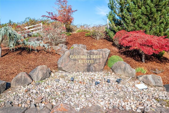 Property Photo:  560  Varsity Road  WA 98625