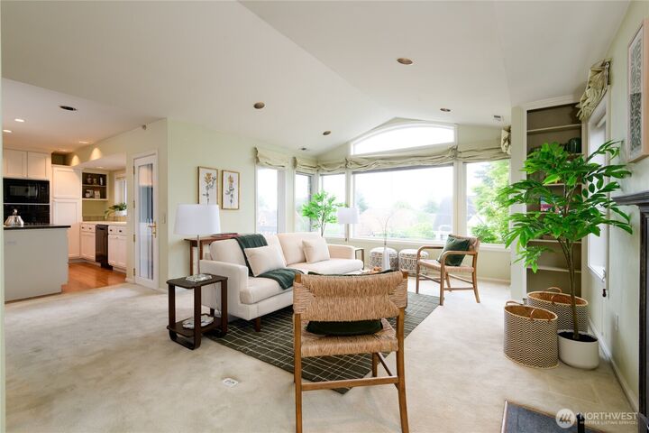 Property Photo:  2650 W Newton Street  WA 98199 