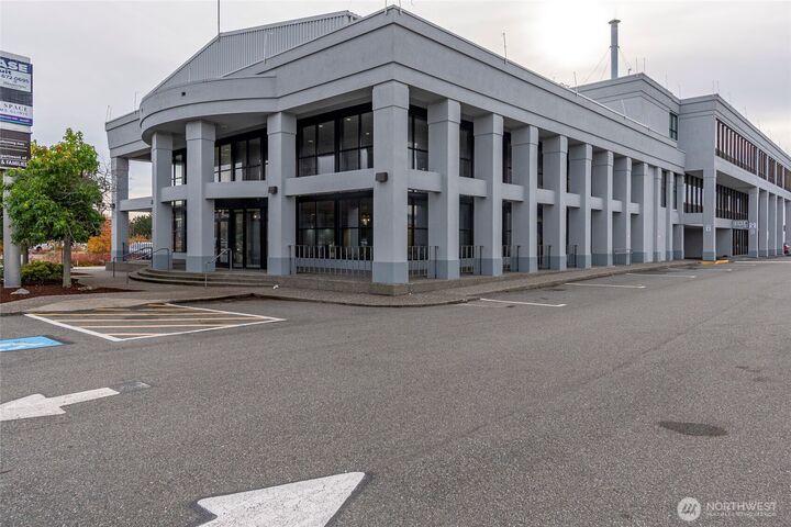 Property Photo: 275 SE Pioneer Way 100 WA 98277