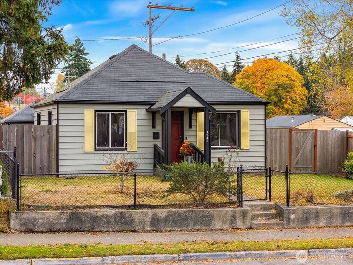 Property Photo: 7245 S Oakes Street WA 98409