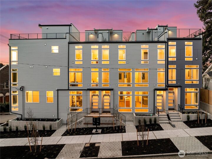 Property Photo: 722 N 36th Street WA 98103