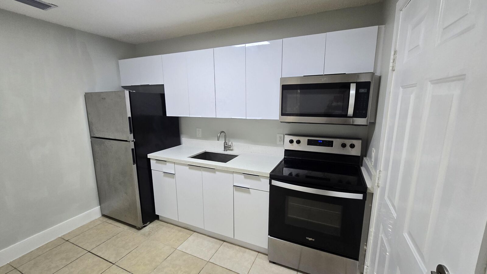 Property Photo: 1310 N 16th N Court D FL 34950