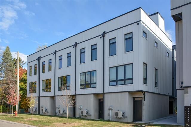 Property Photo:  208 Gillis Street  MI 49684 